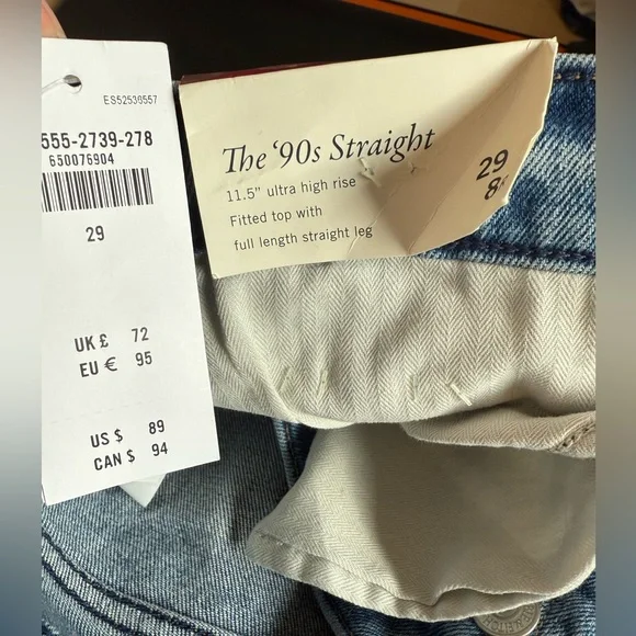 NWT Abercrombie 90’s Straight Ultra High Rise Jean Shorts - Size 29/8R - Picture 4 of 4